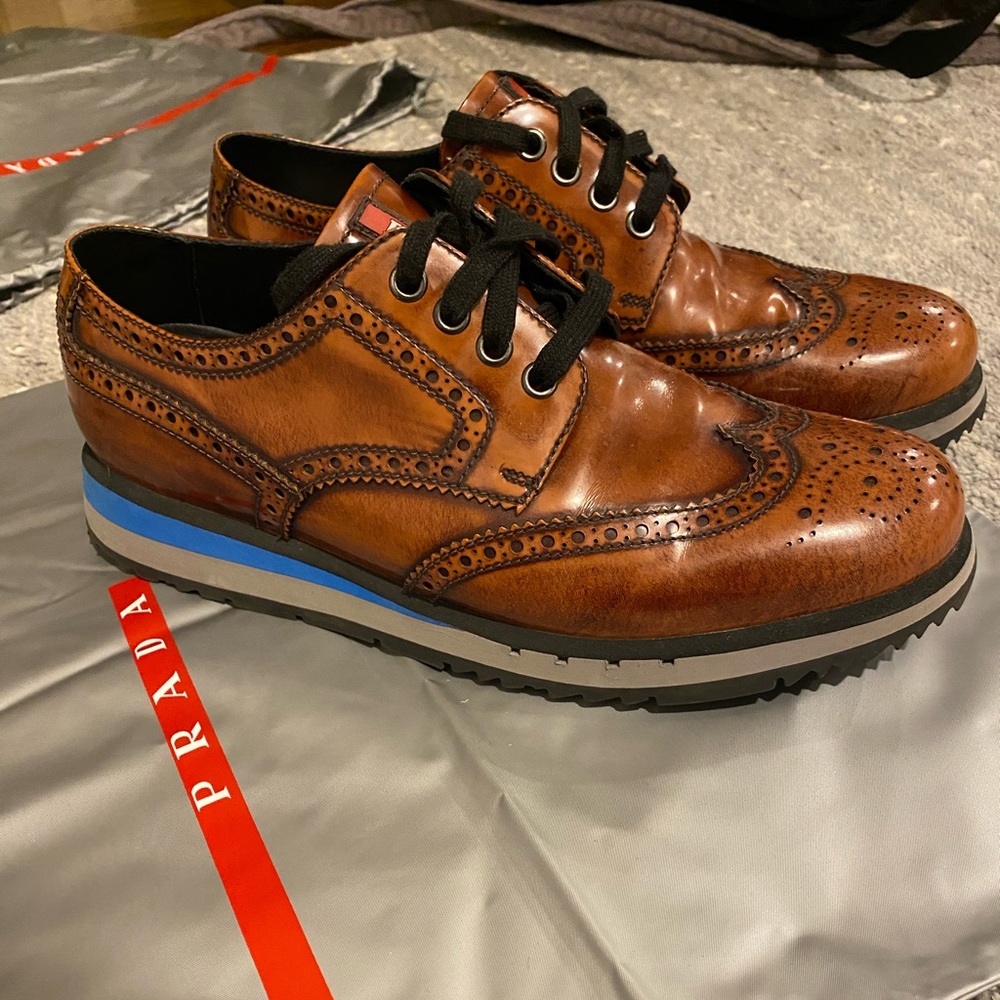 Prada brown Wingtip vintage leather shoes
